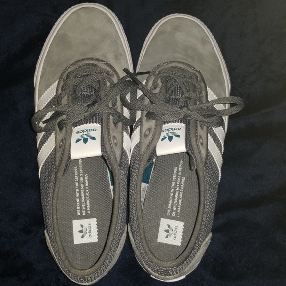 NWOB 8 mens adidas gray suede - Picture 3 of 4